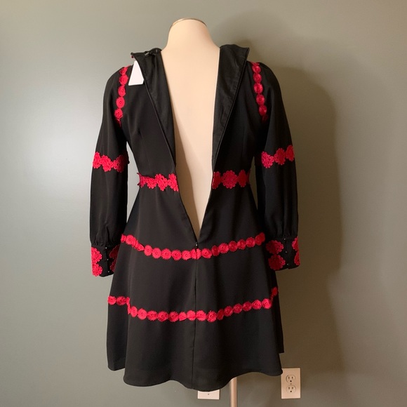 NWT ModCloth Liza Lux Red Appliqué Outlined Long Sleeve A-Line Black Dress 1X - Picture 5 of 14